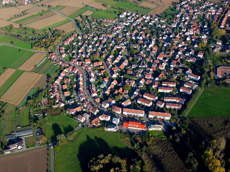 Luftbild von Hochdorf, vorne "An der Hohlgasse" Riedmatten und Hieberainle