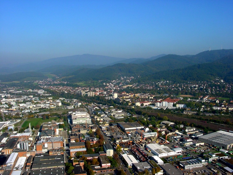 Das Industriegebiet Nord und Freiburg Zähringen im Oktober 2005