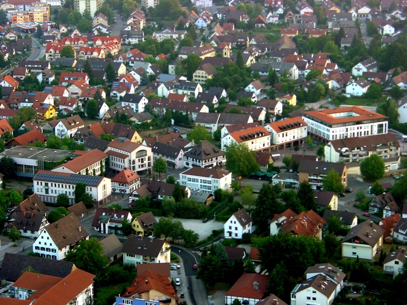 Ortsmitte von Gundelfingen fotografiert im Juli 2006