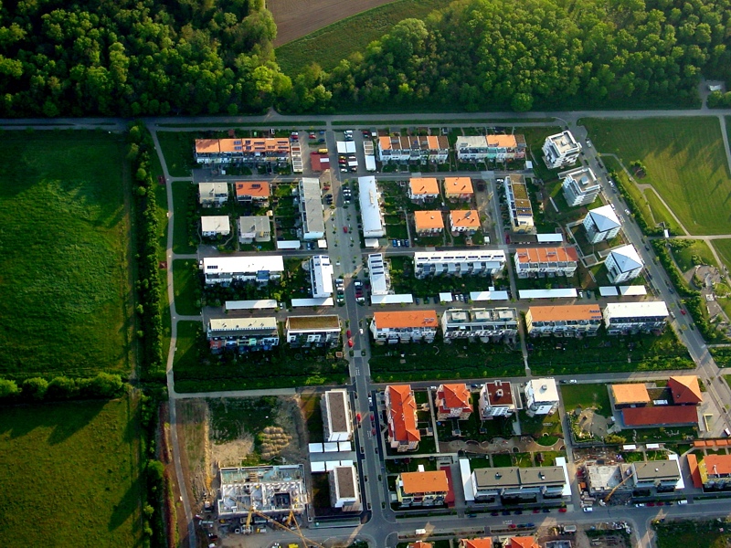 Luftbild vom Stadtteil Rieselfeld, Mai 2004