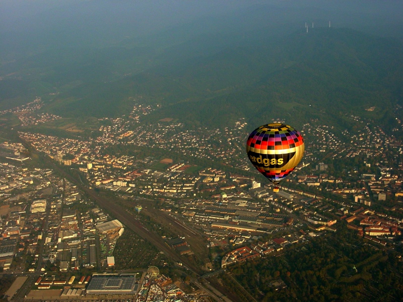 Erdgas-Ballon über Freiburg Erdgas-Ballon über Freiburg