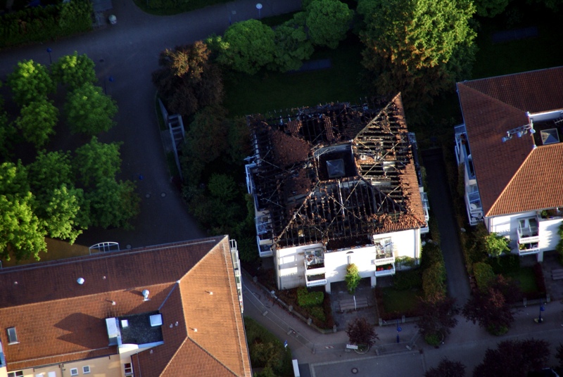 Wohnhausbrand in der Aschenbrennerstraße in Freiburg, fotografiert am 04.06.2010 Wohnhausbrand in der Aschenbrennerstraße in Freiburg, fotografiert am 04.06.2010
