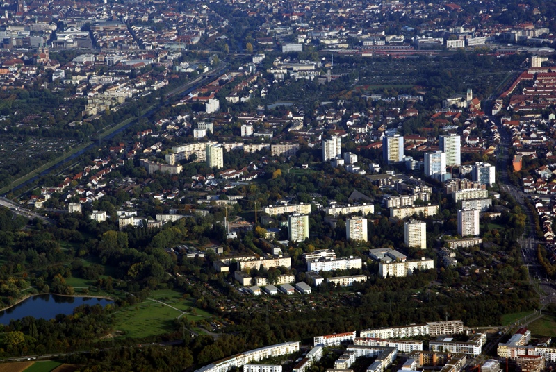 Luftbild aus dem Jahr 2007 von Freiburg Stadtteil Weingarten und Binzengrün Luftbild aus dem Jahr 2007 von Freiburg Stadtteil Weingarten und Binzengrün