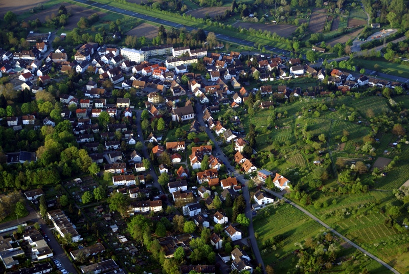 Lehen und Lehener Berg, Brücke über die Dreisam Richtung Mundenhof Lehen und Lehener Berg, Brücke über die Dreisam Richtung Mundenhof