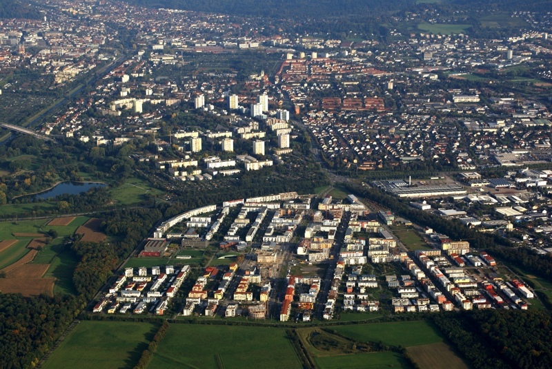 Luftbild vom Rieselfeld, Haslach und Weingarten im Oktober 2007