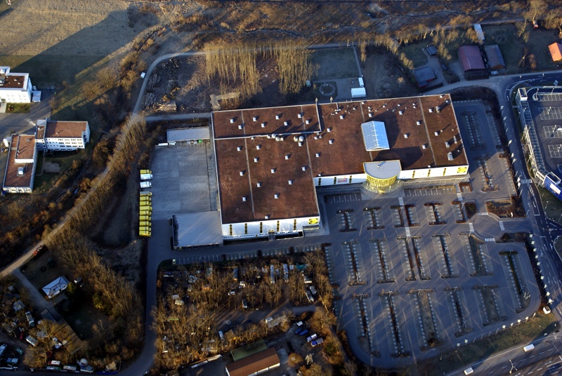 Luftbild vom Braun Möbel-Center in Freiburg